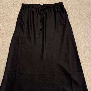 Aritzia Piano Skirt in Black